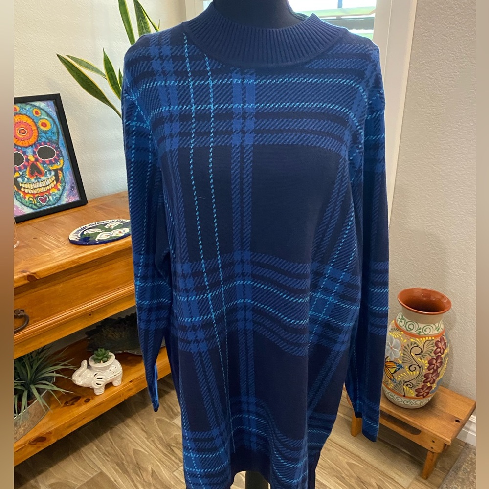 Isaac mizrahi woman’s sweater dress size 1X warm and cozy